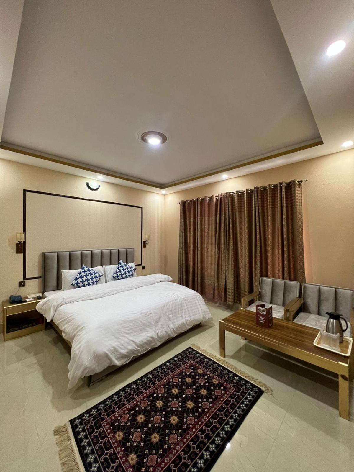 Royal Hotel 나란 외부 사진